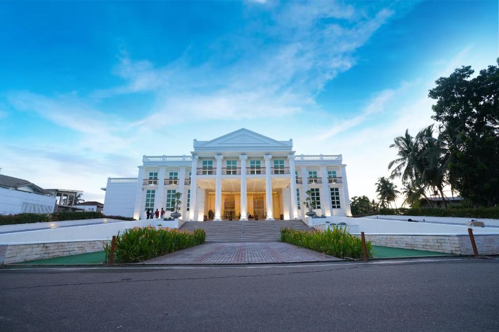 Grandeeza Luxury Hotel, Negombo